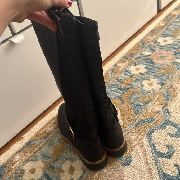 Elegant Black Women's Boots - Picture 2 of 5